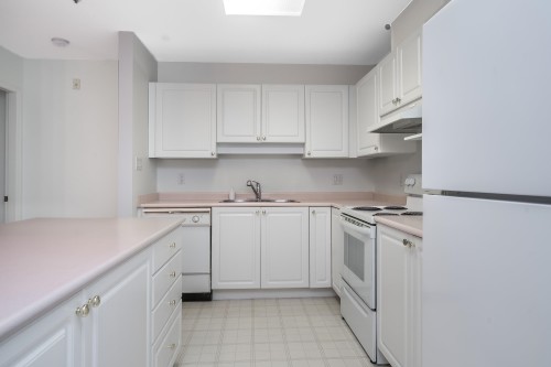 208-2968 Burlington Drive, Coquitlam, BC 