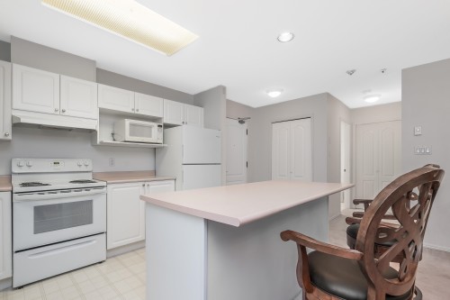 208-2968 Burlington Drive, Coquitlam, BC 