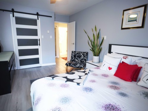 204-1550 Mariner Walk, Vancouver, BC 