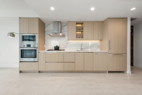 3204-4890 Lougheed Highway  Burnaby, BC V5C 0N2