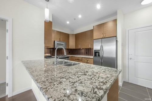 210-288 Hampton Street, New Westminster, BC 