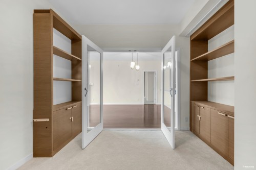 210-288 Hampton Street, New Westminster, BC 