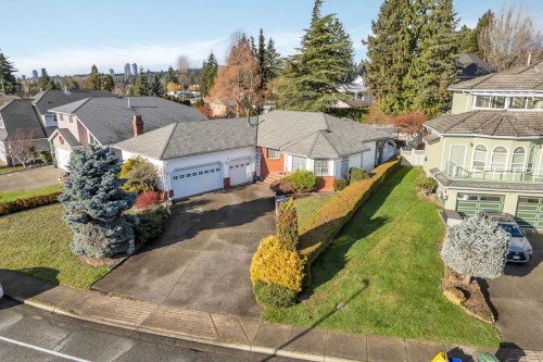 2235 Leclair Drive, Coquitlam, BC 