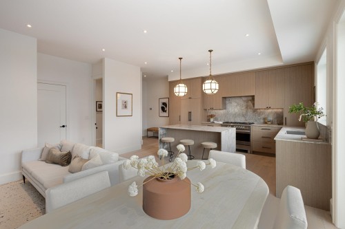 2382 5Th Avenue E, Vancouver, BC 