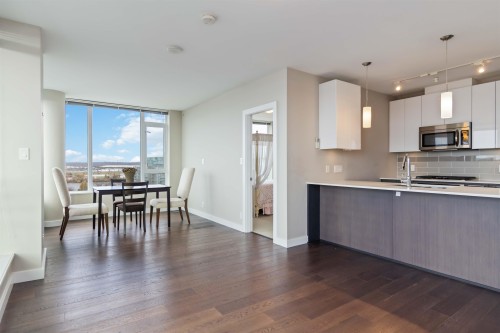 1206-6951 Elmbridge Way, Richmond, BC 