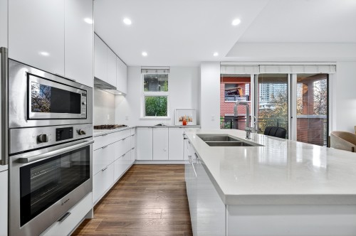 205-7928 Yukon Street, Vancouver, BC 