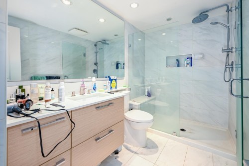 1605-6700 Dunblane Avenue, Burnaby, BC 