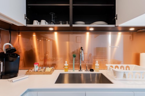 2010-1480 Howe Street, Vancouver, BC 