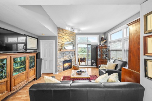 408-301 Maude Road, Port Moody, BC 