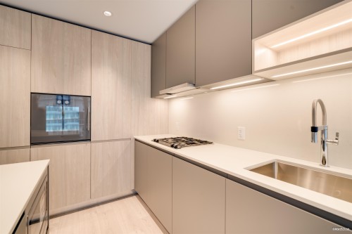 1126-6600 Minoru Boulevard, Richmond, BC 