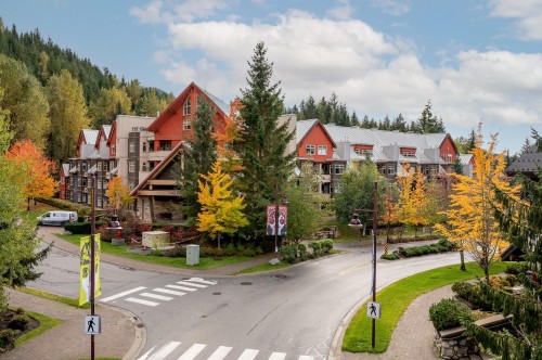 322-2050 Lake Placid Road, Whistler, BC 