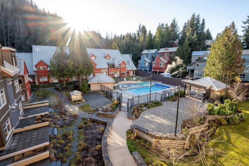 322-2050 Lake Placid Road, Whistler, BC 