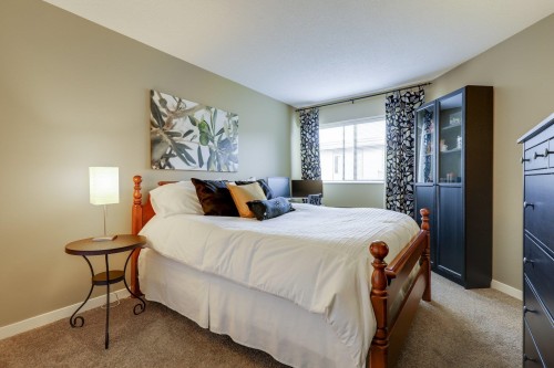 302-330 1St Street E, North Vancouver, BC 