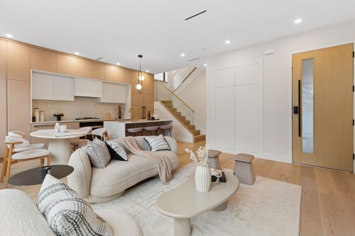 2-448 20Th Avenue W, Vancouver, BC 