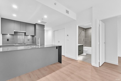 1607-2181 Madison Avenue, Burnaby, BC 