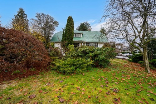 1204 Grand Boulevard, North Vancouver, BC 