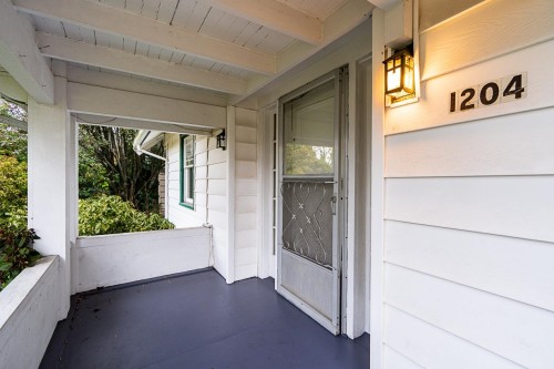 1204 Grand Boulevard, North Vancouver, BC 