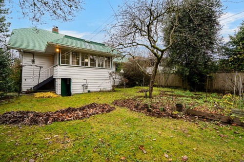 1204 Grand Boulevard, North Vancouver, BC 