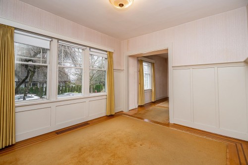 1204 Grand Boulevard, North Vancouver, BC 