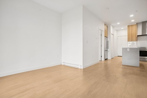 514-7588 16Th Street, Burnaby, BC 