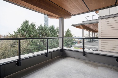 514-7588 16Th Street, Burnaby, BC 