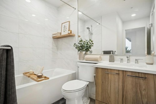 514-7588 16Th Street, Burnaby, BC 