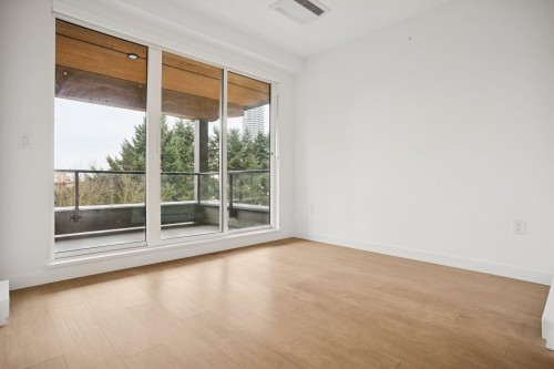 514-7588 16Th Street, Burnaby, BC 