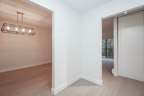 307-1385 Draycott Road, North Vancouver, BC 