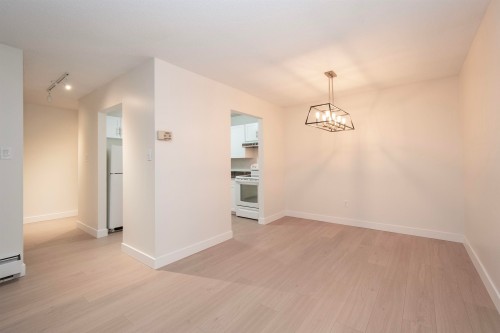 307-1385 Draycott Road, North Vancouver, BC 