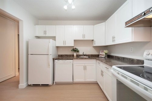 307-1385 Draycott Road, North Vancouver, BC 