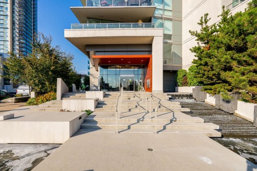 2106-1550 Fern Street, North Vancouver, BC 