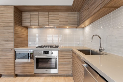 2106-1550 Fern Street, North Vancouver, BC 