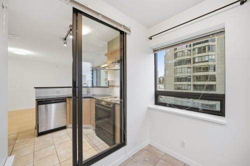 802-1367 Alberni Street, Vancouver, BC 