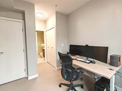 305-9388 Odlin Road, Richmond, BC 