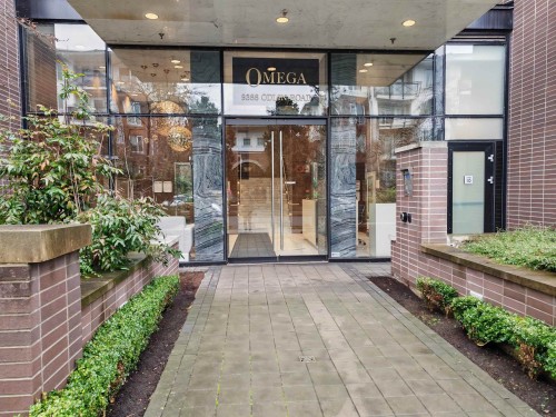 305-9388 Odlin Road, Richmond, BC 