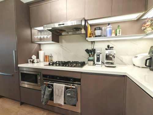 305-9388 Odlin Road, Richmond, BC 