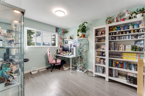 10 Stratford Avenue N, Burnaby, BC 