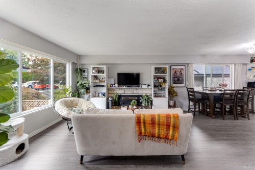 10 Stratford Avenue N, Burnaby, BC 