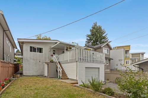 10 Stratford Avenue N, Burnaby, BC 