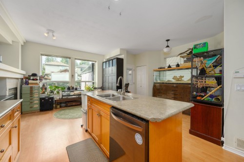 24113 102 Avenue, Maple Ridge, BC 