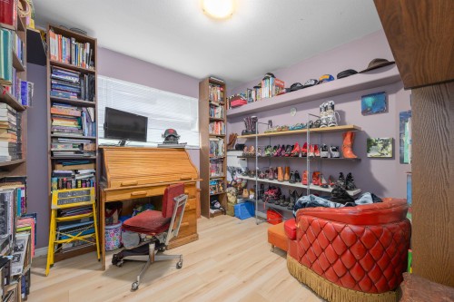 24113 102 Avenue, Maple Ridge, BC 