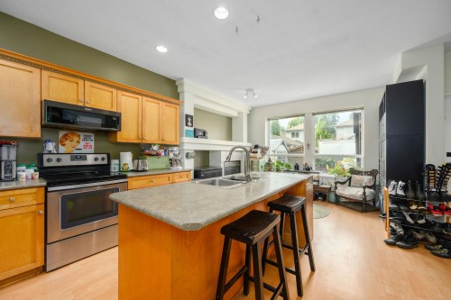 24113 102 Avenue, Maple Ridge, BC 