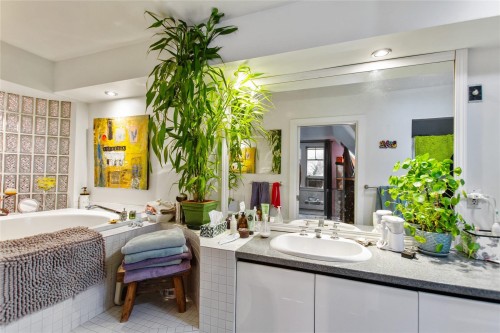 2770 Cambridge Street, Vancouver, BC 