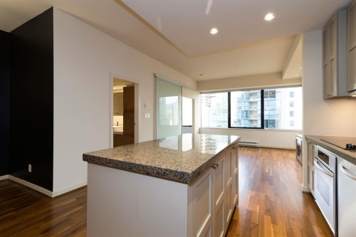 615-1333 Georgia Street W, Vancouver, BC 