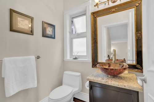 4038 33Rd Avenue W, Vancouver, BC 