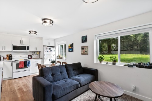 21099 Berry Avenue, Maple Ridge, BC 