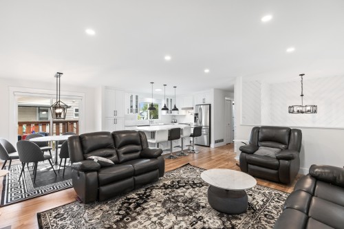 21099 Berry Avenue, Maple Ridge, BC 