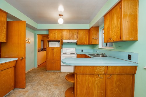 1760 Bowman Avenue, Coquitlam, BC 