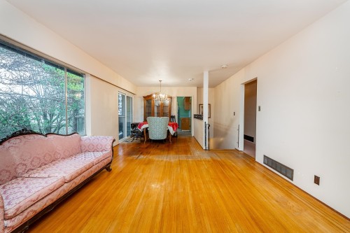 1760 Bowman Avenue, Coquitlam, BC 