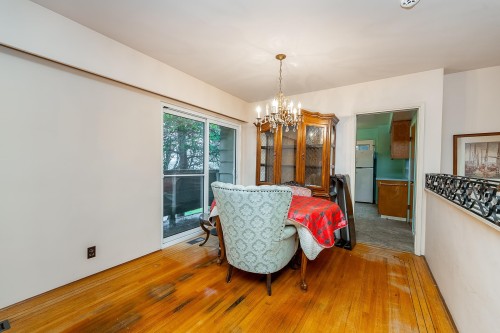 1760 Bowman Avenue, Coquitlam, BC 